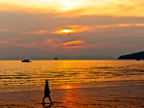 Man walking on the beach / Ao Nang / Thailand / 06.02.2011